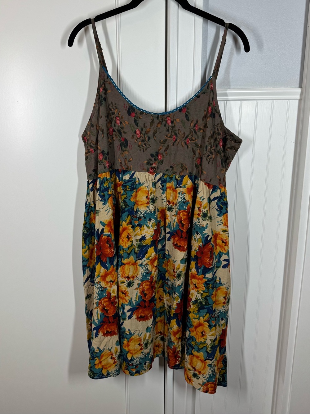 NWT Natural Life Gigi Mini cami Dress Grey Orange Roses size large bohemian